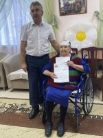 Труженицу тыла поздравили с 94-летием!